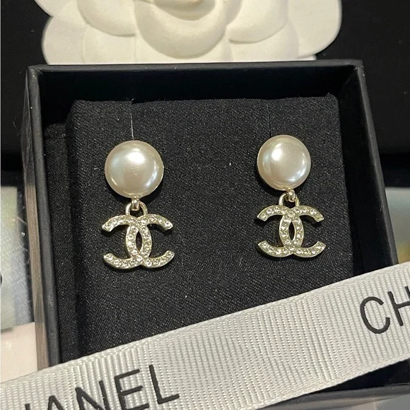 Chanel earrings - Picture 5 of 8